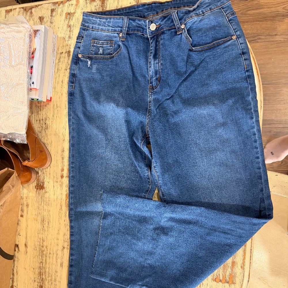 BNWT KUNMI Women’s High-Rise Wide-Leg Jeans – Size 14